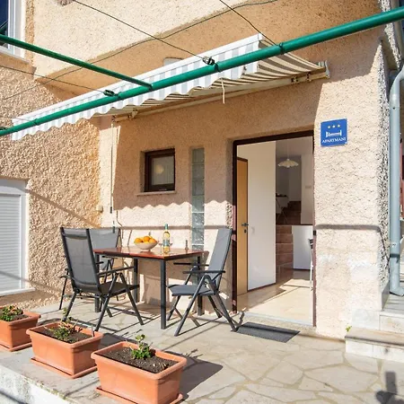 아파트 Horizont View 풀라